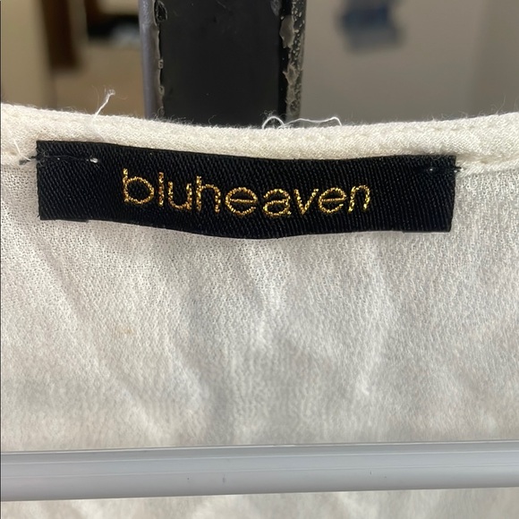 Bluheaven Elegant Boho Cream Lace Hem Ruffled Sleeve Blouse - Picture 2 of 9